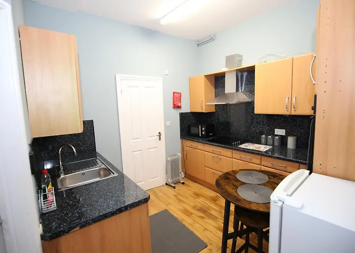A-N-G Apartments - Parking Ev 22Kw By The Beach, Canoe Lake & South Parade Pier