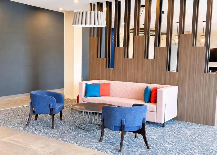La Quinta Inn & Suites By Wyndham Mebane