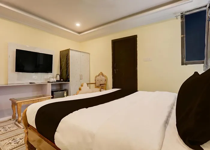 Palette By Checkin Heritage Varanasi Retreat