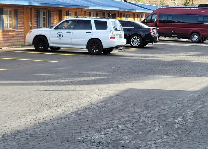 Trails End Motel