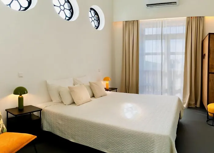 Whale Tails Island Suites & Villas