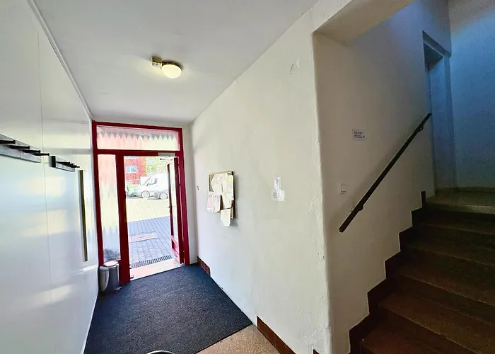 Low Cost Apartments And Hostel With Free Parking