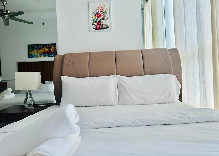 10Pax 3-Bedroom L Seaview L Georgetown L Gleneagles L Mansion One