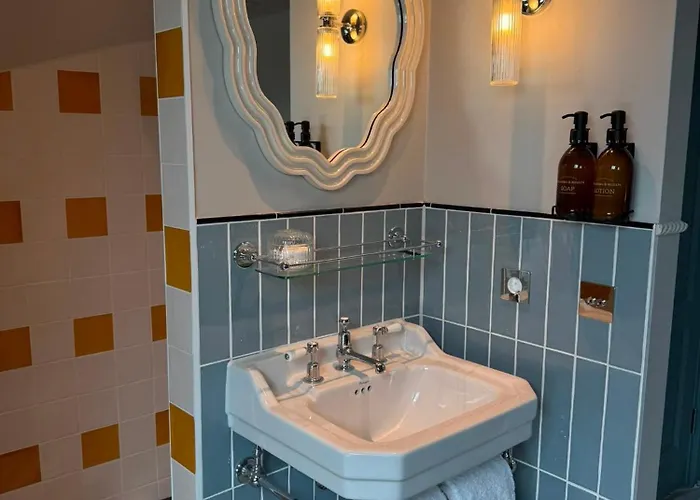 Flores Boutique Hotel