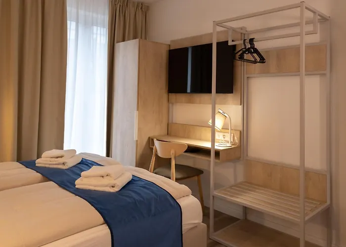 Fairschlafen Boutique Hostel Dreibett Kapitänszimmer 0-07, Sauna, Fitness