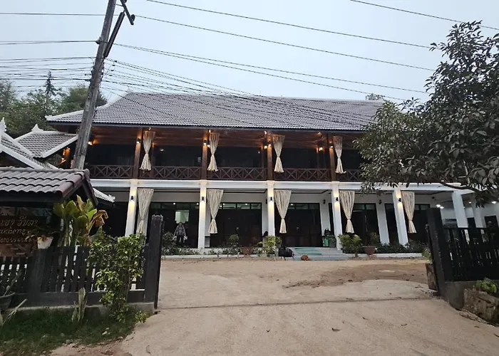 Le Charme Pakbeng Villa