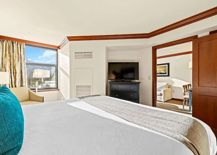 Remodeled Second Floor Valley View Suite No Resort Fee