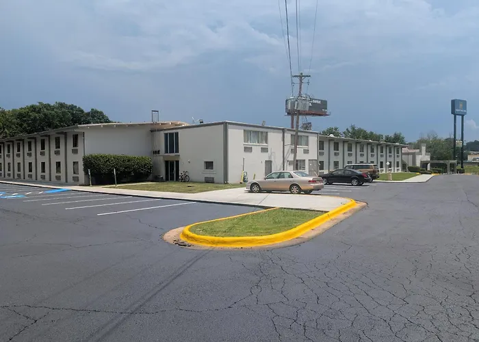 Forsythia Inn