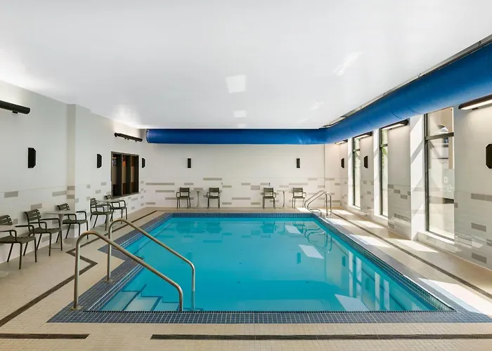 La Quinta Inn & Suites By Wyndham Kelowna Bc