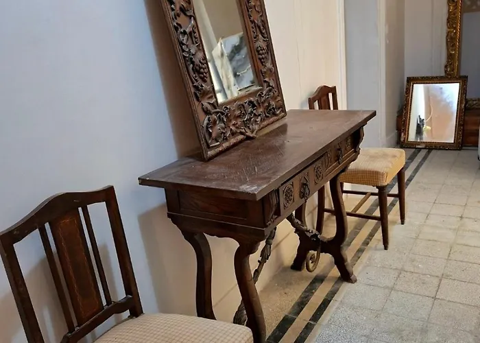 Alexandria Grand I Downtown Boutique Hotel