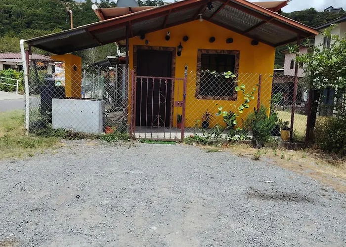 Casa Amarilla Hostel
