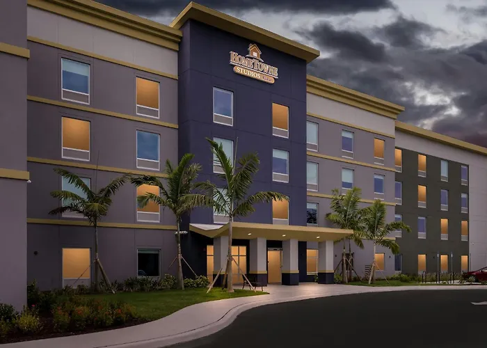 Hometowne Studios By Red Roof Fort Myers