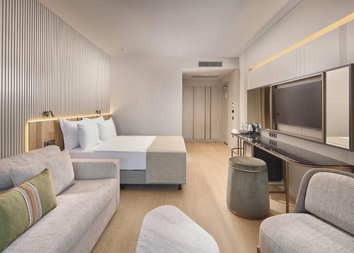 Waveside Hotel
