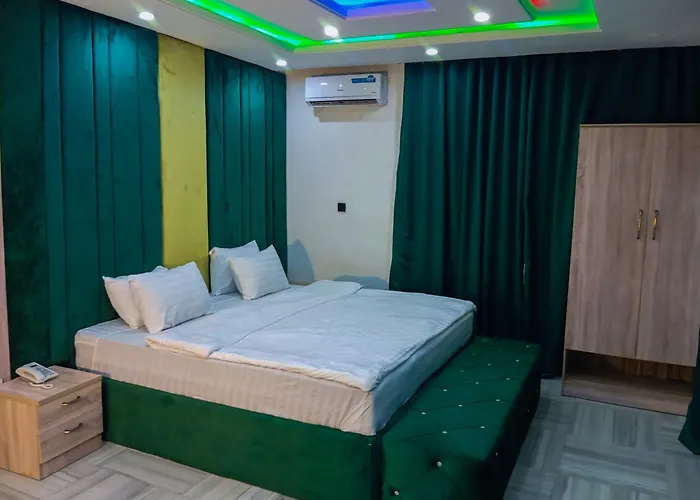 Joebrown Palace Hotel & Suite