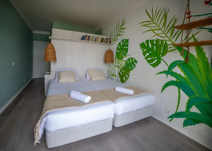 Saltline Surf House Ericeira