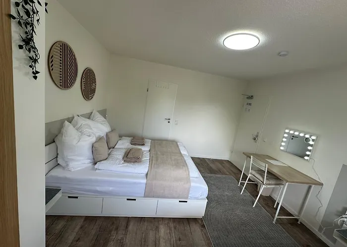 Hostel By Bookiebooking