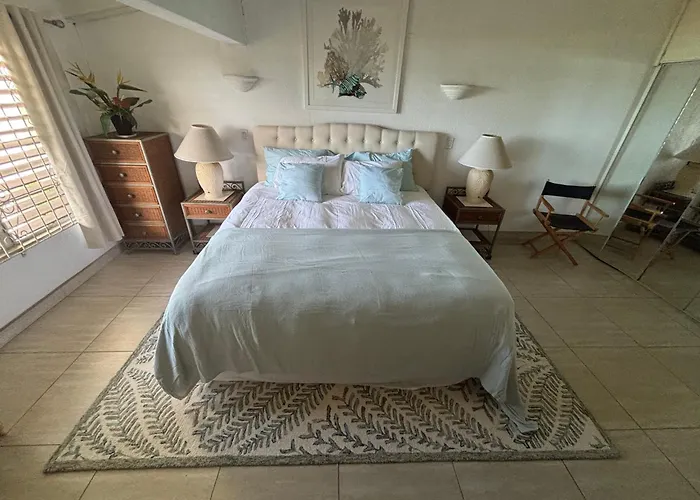 Sapphire Shores At Halcyon Heights 10 Minute Walk To The Beach