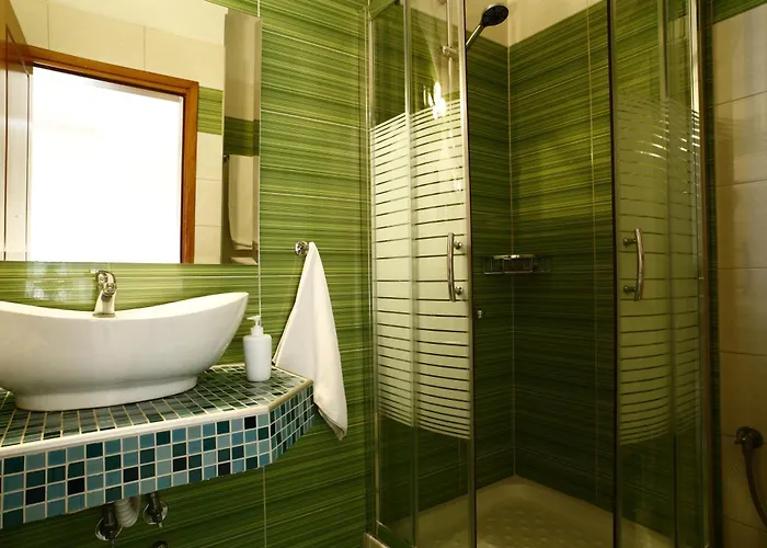 Stratos Hotel