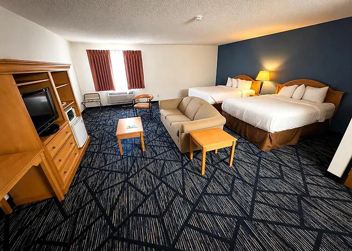 Baymont By Wyndham Hot Springs