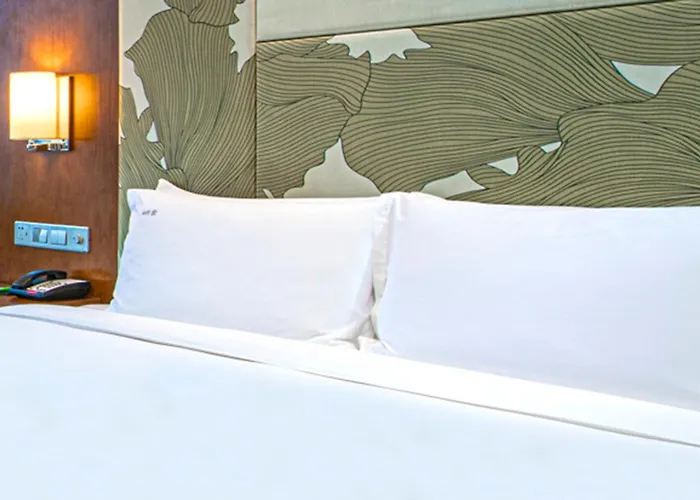 Holiday Inn Qingdao City Center By Ihg