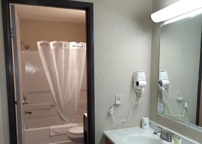 Super 8 By Wyndham Dunbar/Charleston Area