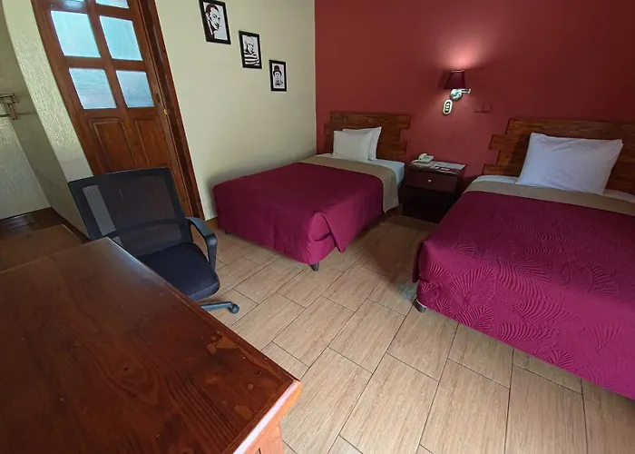 Hotel Y Restaurante Villa Esmeralda