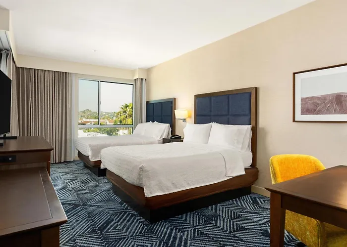 Hampton Inn & Suites Los Angeles - Glendale