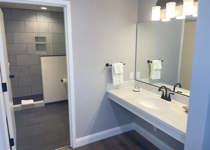 Farmstead Inn And Conference Center
