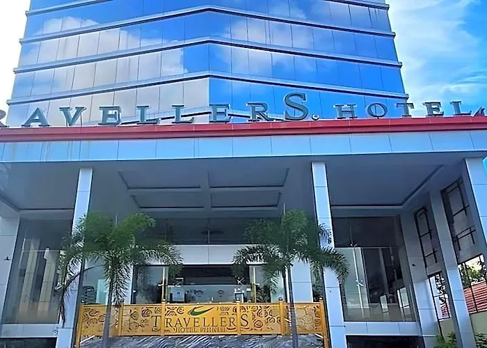 Travellers Hotel Phinisi