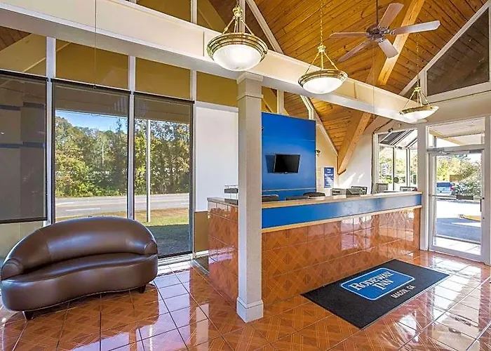 Super 8 By Wyndham Macon Ga