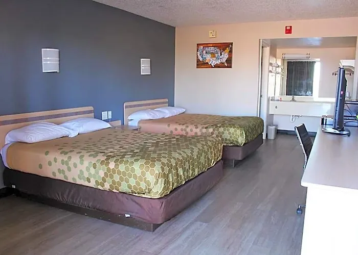 Econo Lodge Paducah West I-24