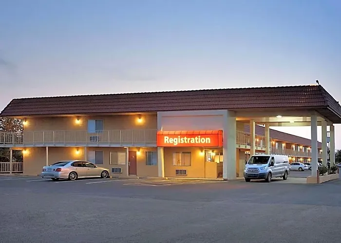 Travelodge By Wyndham Winslow