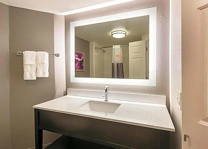 La Quinta By Wyndham Atlanta Alpharetta