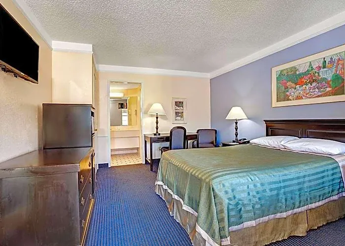 Travelodge By Wyndham North Richland Hills/Dallas/Ft Worth