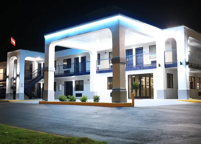 Clarion Pointe