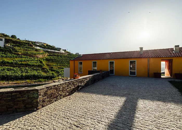 Quinta de Santa Cruz - Douro Land