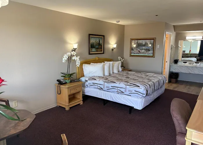 Crescent City Cheap Hotels