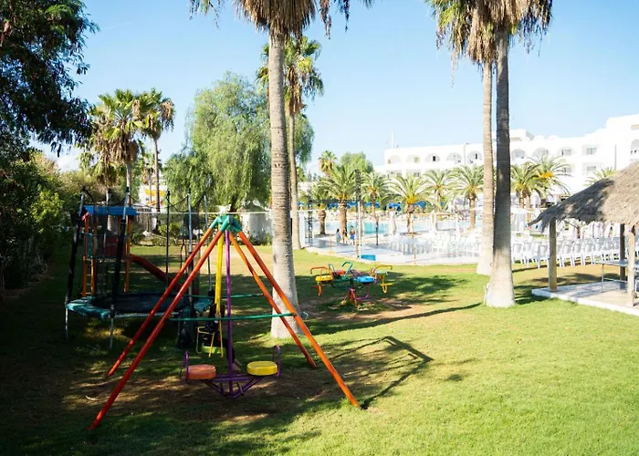 Golf Residence- Families And Couples Only