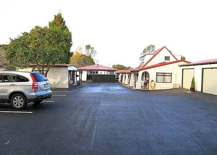 Papakura Motor Lodge And Motel