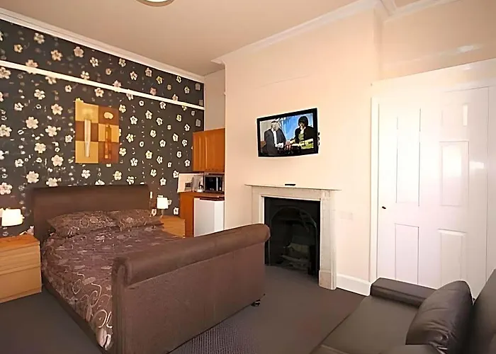 Central Hotel