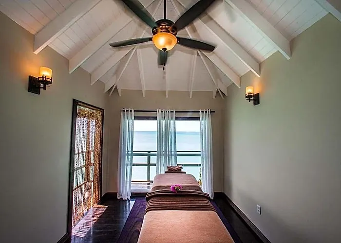 Cocos Hotel Antigua (Adults Only)