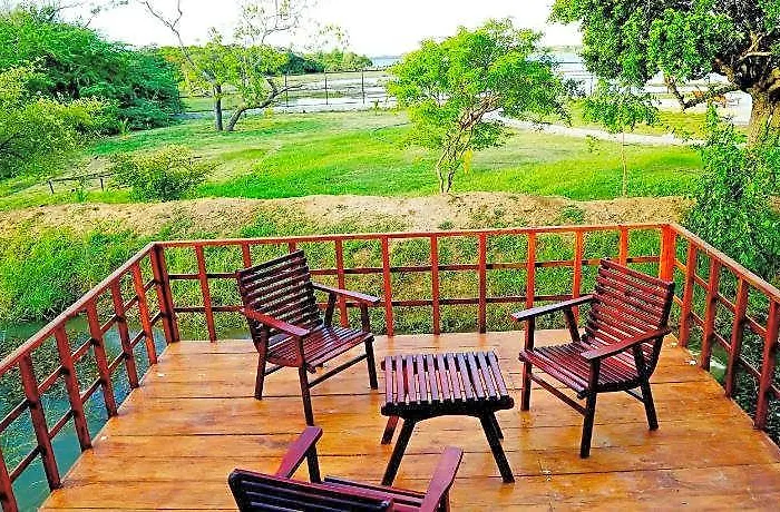 Lake Villa Resort