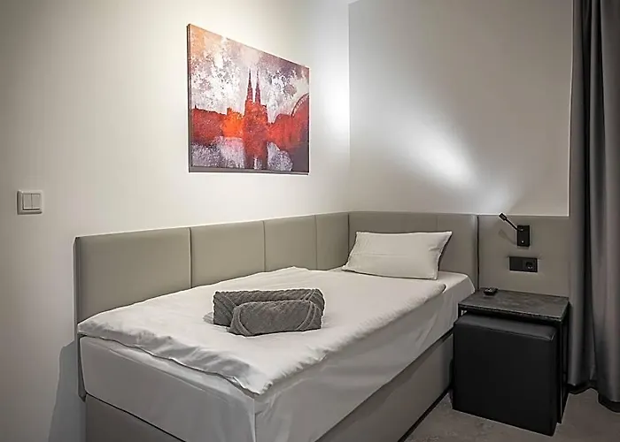 Home & Work Apartments Gmbh & Co. Kg