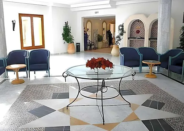Cedriana Hotel
