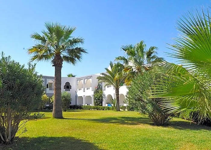 Cedriana Hotel