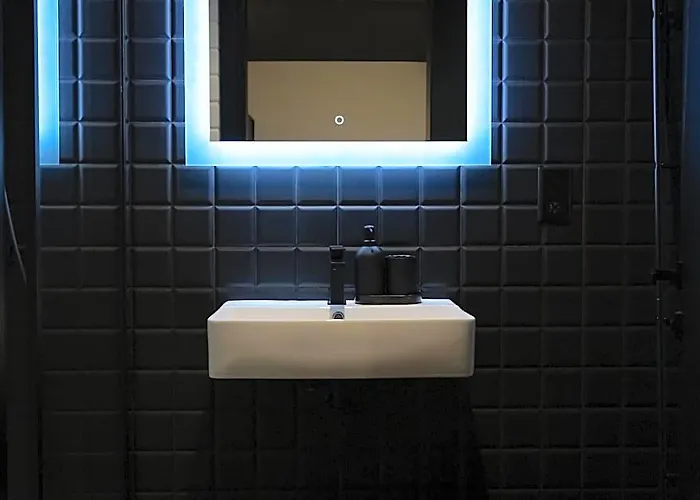 Block Hotel