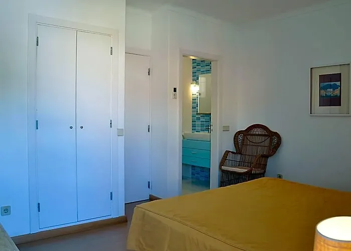 Villa In Vilamoura With Pool Near Golf Courses