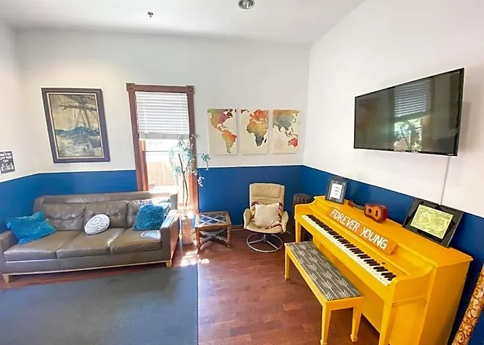 International Travelers House Downtown San Diego - Adults Only
