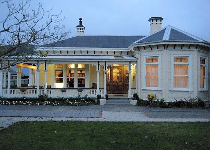 Collingwood Manor Bed & Breakfast