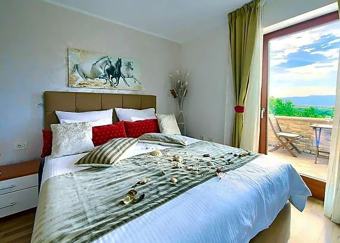 Maya Comfortable Holiday Residence